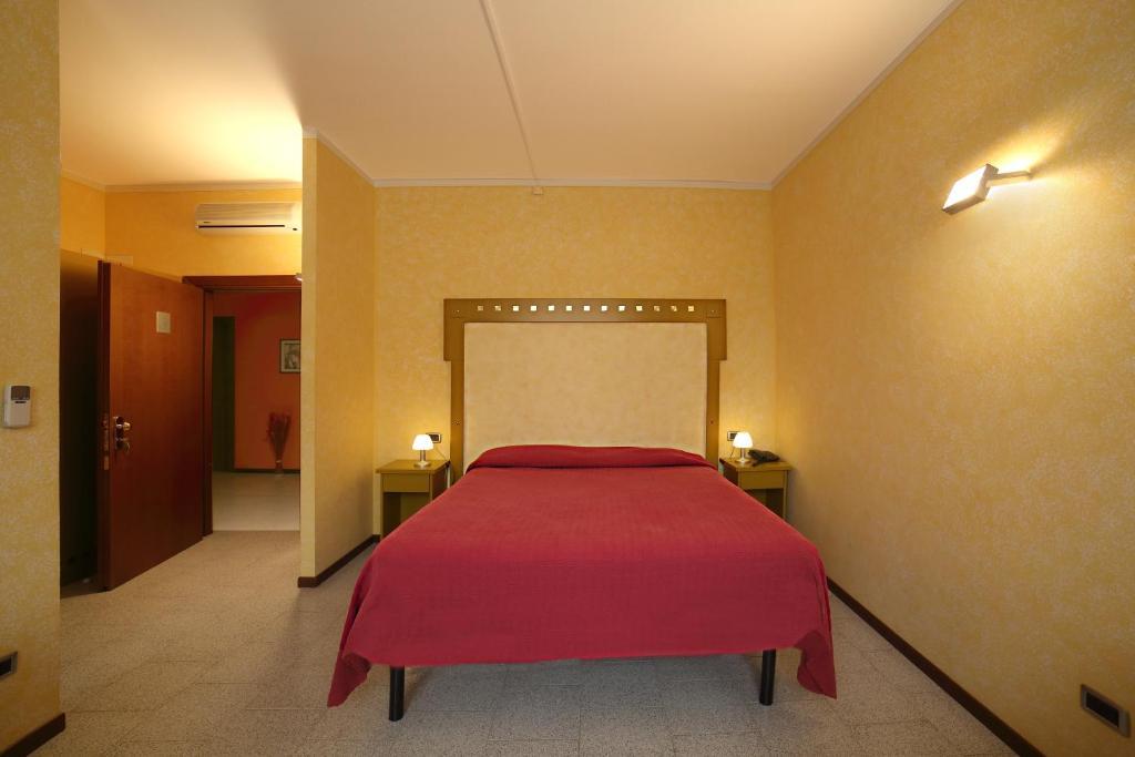 Aquamaris Hotel Sala Baganza Kamer foto